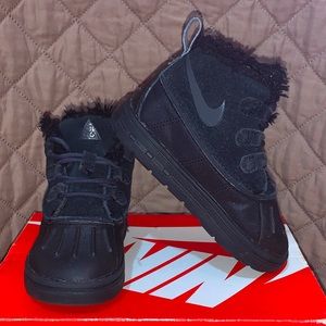 Nike Woodside Chukka 2 Boots